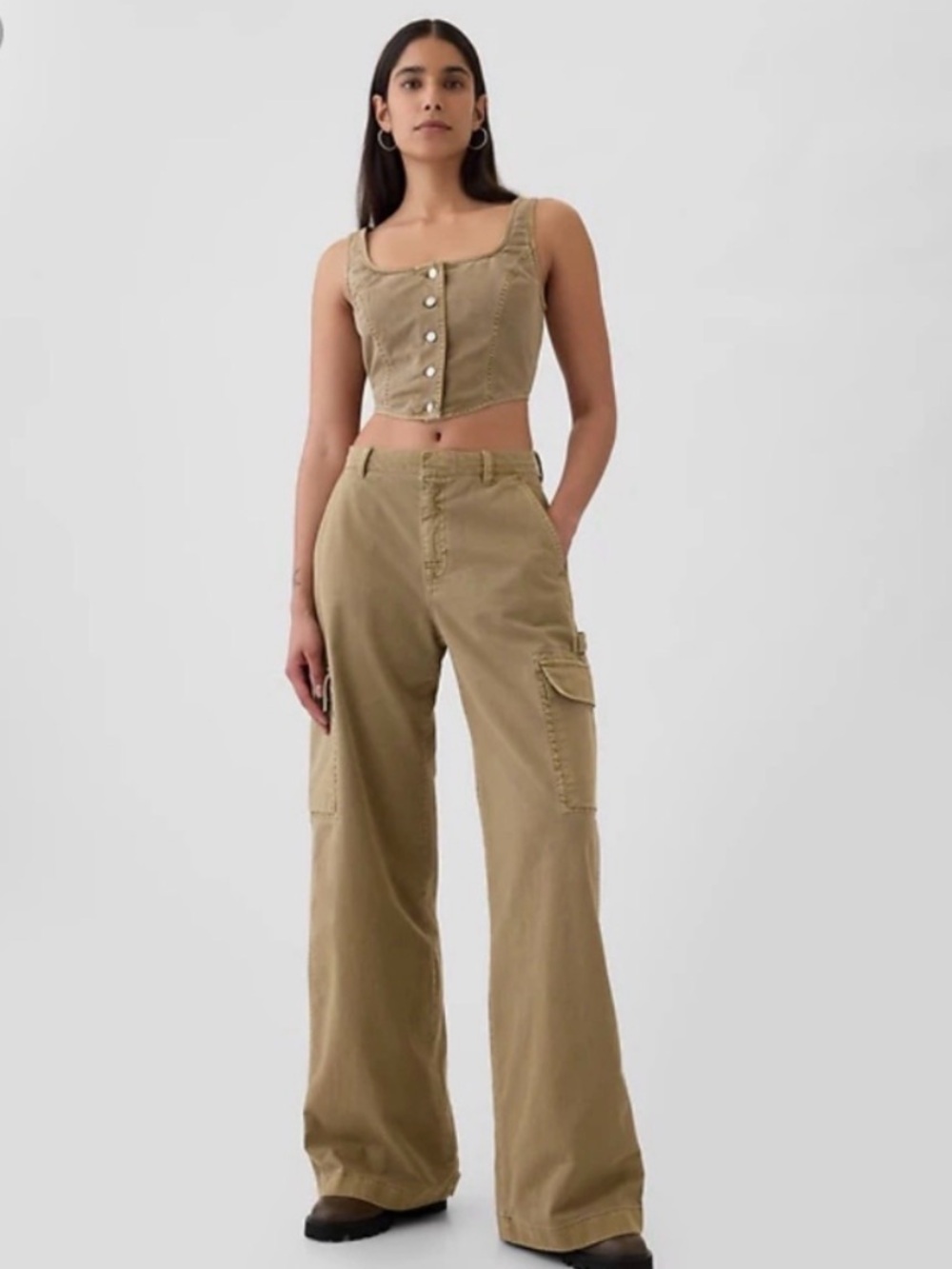 GAP Wide Leg Khaki Cargo Pants Womens Tan Beige Utility Pants 34x30 Y2K